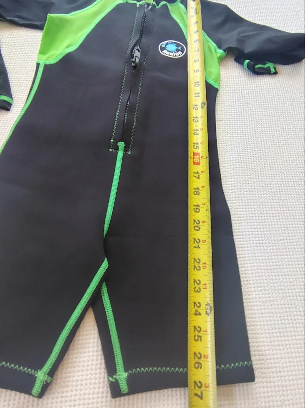 Realon Kids' Black and Green Long-Sleeve Swim Suit Size M.